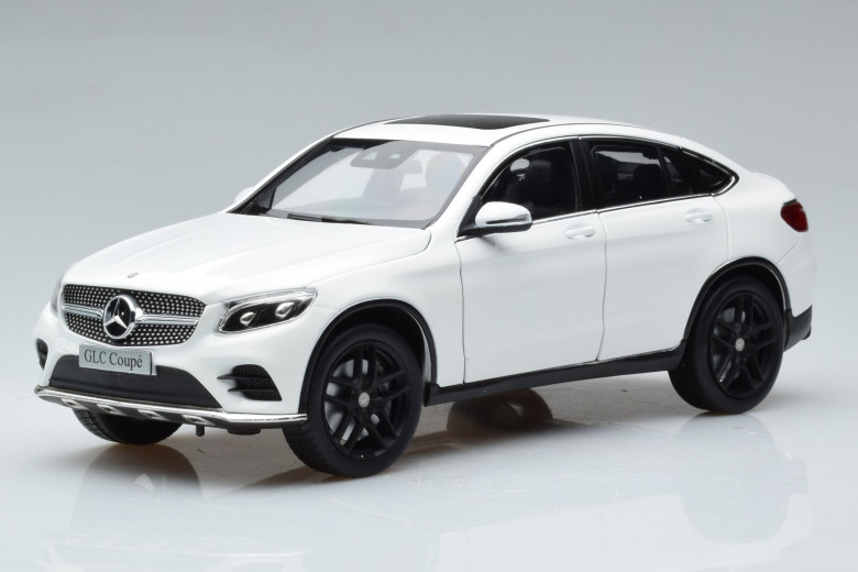Mercedes GLC Coupe C253 White iScale 1/18