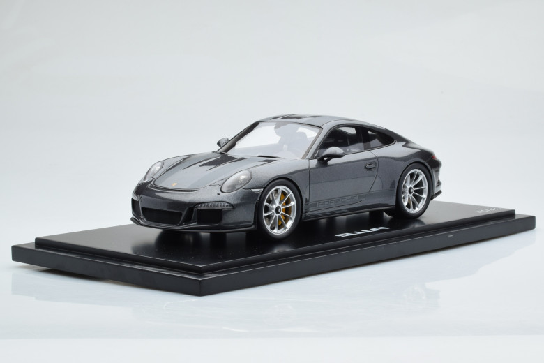 WAX02100024  Porsche 911 991.1 R Grey Spark 1/18