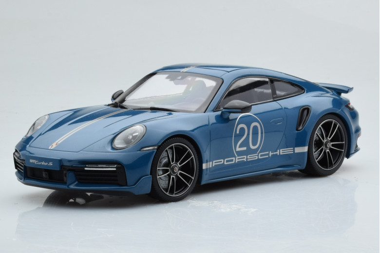 155069170  Porsche 911 992 Turbo S China 20th Anniversary Blue Minichamps 1/18