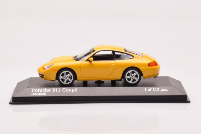 Porsche 911 996 Coupe Yellow Minichamps 1/43