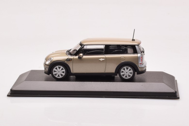 Mini Clubman Cooper S Bronze Bronze Roof Rear Hedlights Covered Minichamps 1/43