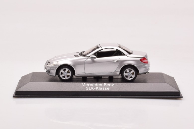 B66962183  Mercedes SLK R171 Iridium Silver Minichamps 1/43