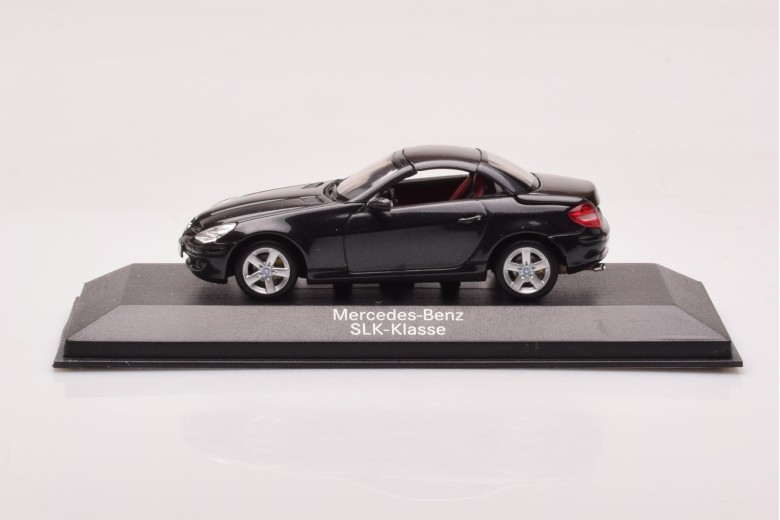 B66962206  Mercedes SLK R171 Obsidian Black Metallic Minichamps 1/43