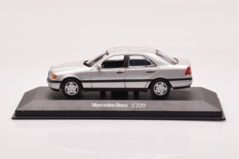 B66005705  Mercedes C C220 Sedan Silver Minichamps 1/43