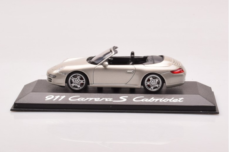 Porsche 911 997 Carrera 4S Cabriolet Silver Metallic Minichamps 1/43