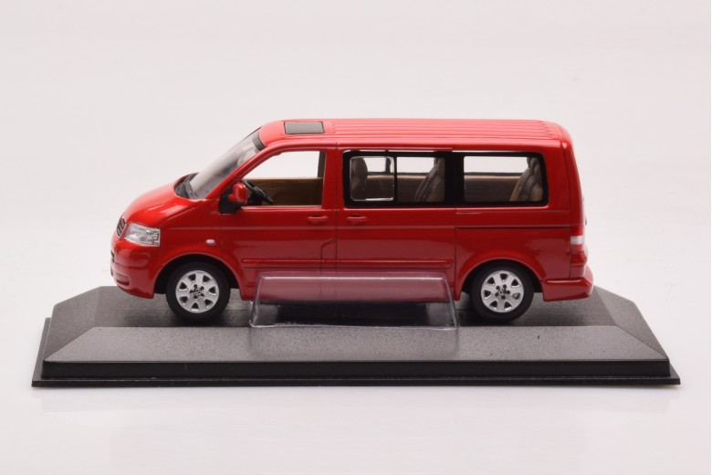 VW Volkswagen Multivan Minibus Red Minichamps 1/43