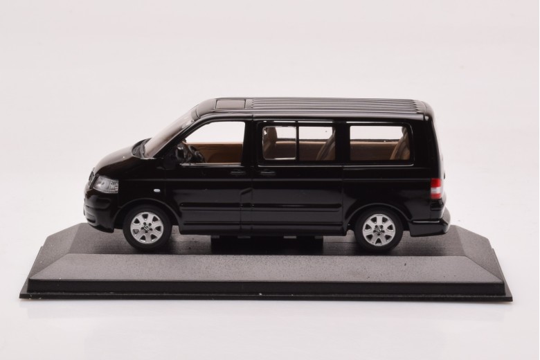 VW Volkswagen Multivan Minibus Black Minichamps 1/43