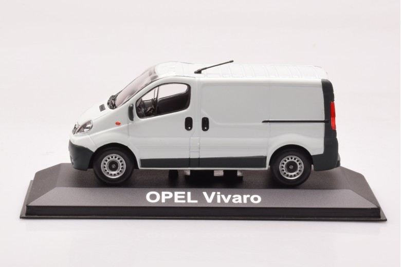 90397414  Opel Vivaro Van White Minichamps 1/43