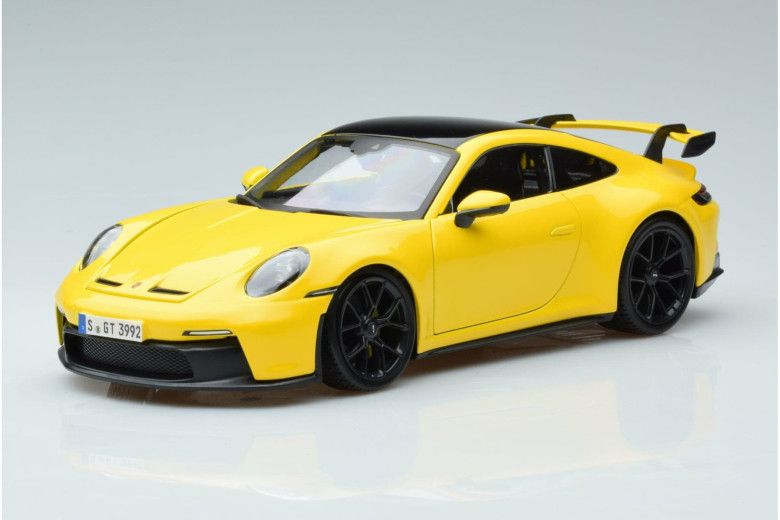 36458Y  Porsche 911 992 GT3 Coupe Yellow Limited Edition Maisto 1/18