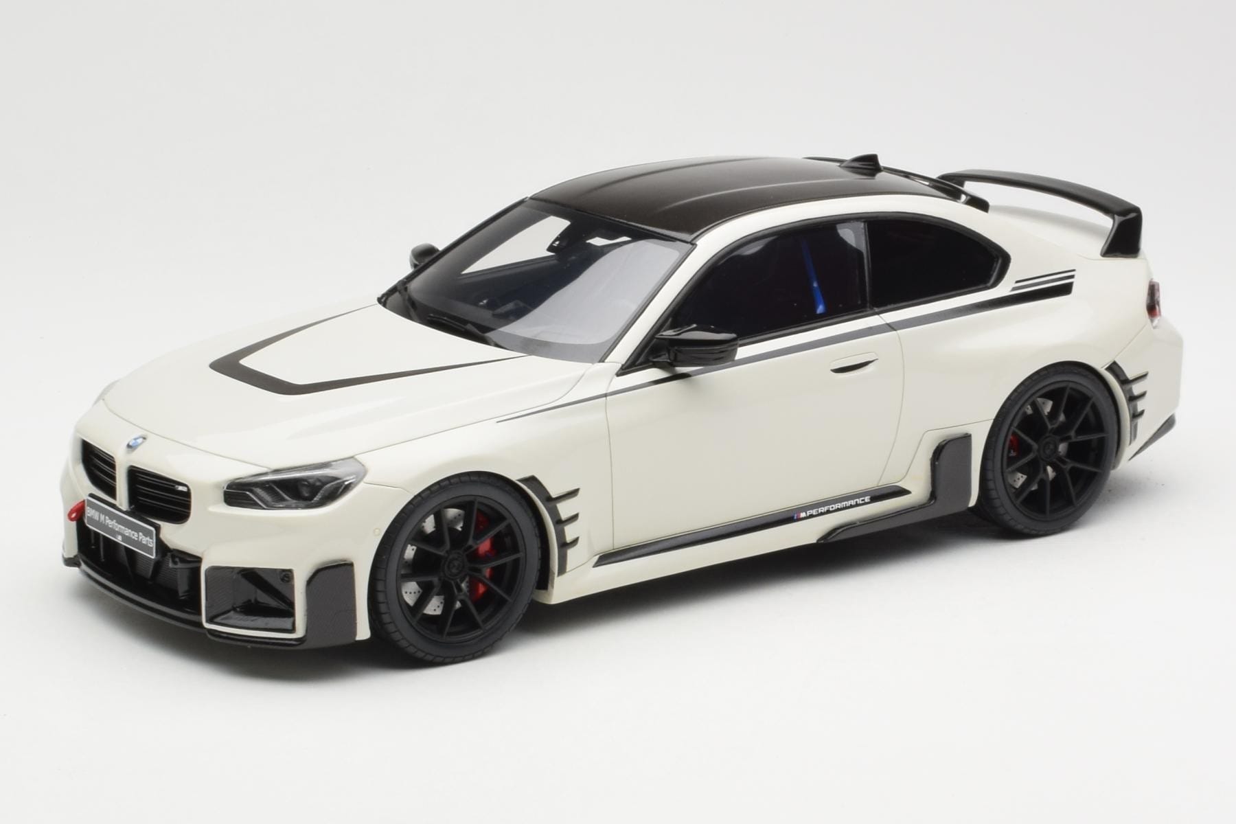 BMW M2 G87 2023 Bianco: Modellino In Resina GT Spirit Scala 1:18 Edizione Limitata