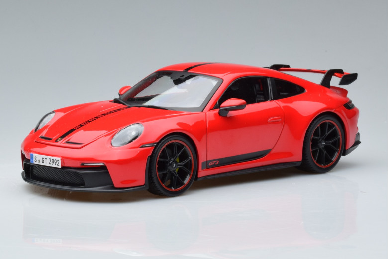 36458R  Porsche 911 992 GT3 Coupe Red Maisto 1/18