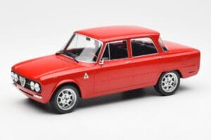 Alfa Romeo Giulia Nuova Super Czerwony Custom Wheels MCG 1:18 MCG18333 Metal