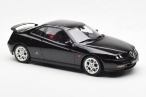 Alfa Romeo GTV V6 916 Czarny Otto 1:18 OT1057 Żywica — zdjęcie 4 z 6