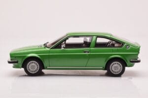Alfa Romeo Alfasud Sprint Zielony Otto 1:18 OT1043 Żywica — zdjęcie 3 z 6