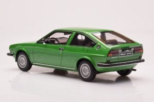 Alfa Romeo Alfasud Sprint Zielony Otto 1:18 OT1043 Żywica — zdjęcie 5 z 6