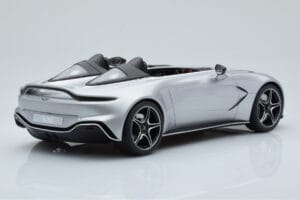 Aston Martin V12 Speedster Srebrny GT Spirit 1:18 GT430 Żywica — zdjęcie 2 z 6