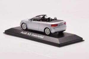 Audi A3 8P Kabriolet Srebrny Minichamps 1:43 5010803323 Metal — zdjęcie 3 z 4