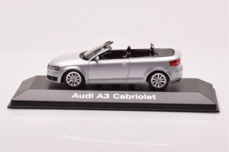 Audi A3 8P Kabriolet Srebrny Minichamps 1:43 5010803323 Metal