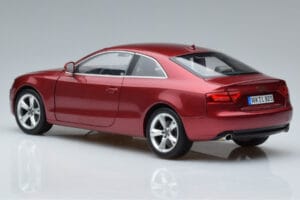 Audi A5 B8 Granatowa Czerwień Norev 1:18 188352 Metal — zdjęcie 6 z 7