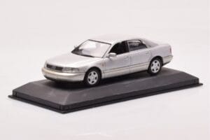 Audi A8 D2 Srebrny Zielony Pasek Minichamps 1:43 AUDI-264455 Metal — zdjęcie 2 z 4