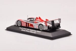 Audi R10 TDI LMP1 #2 F. Biela / E. Pirro / M. Werner 12 Hours of Sebring 2007 Minichamps 1:43 5020700233 Metal — zdjęcie 3 z 4