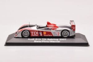 Audi R10 TDI LMP1 #2 F. Biela / E. Pirro / M. Werner 12 Hours of Sebring 2007 Minichamps 1:43 5020700233 Metal
