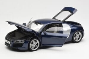Audi R8 4.2 FSI V8 Niebieski Kyosho 1:18 09213BL Metal — zdjęcie 2 z 8