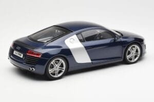 Audi R8 4.2 FSI V8 Niebieski Kyosho 1:18 09213BL Metal — zdjęcie 3 z 8