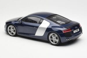 Audi R8 4.2 FSI V8 Niebieski Kyosho 1:18 09213BL Metal — zdjęcie 7 z 8