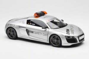 Audi R8 5.2 DTM Safety Car 2010 Kyosho 1:18 09216DTM Metal — zdjęcie 6 z 8