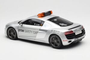 Audi R8 5.2 DTM Safety Car 2010 Kyosho 1:18 09216DTM Metal — zdjęcie 7 z 8