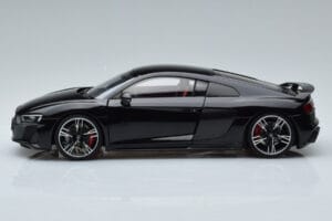 Audi R8 Performance Czarny Kengfai 1:18 VAKF-0353 Metal — zdjęcie 5 z 10