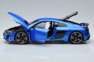 Audi R8 Performance Niebieski Kengfai 1:18 VAKF-0355 Metal — zdjęcie 4 z 10