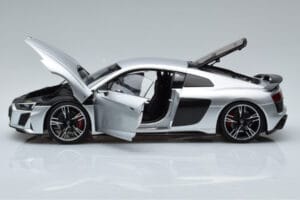 Audi R8 Performance Srebrny Kengfai 1:18 VAKF-0354 Metal — zdjęcie 4 z 10