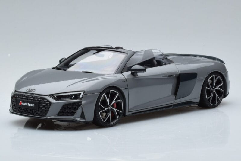 Audi R8 Spyder Performance Nardo Szary Kengfai 1:18 VAKF-0352 Metal