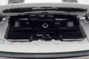 Audi R8 Spyder Performance Biały Kengfai 1:18 VAKF-0351 Metal — zdjęcie 10 z 11