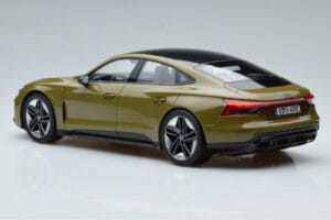 Audi RS E-Tron GT Oliwkowy Norev 1:18 188380 Metal — zdjęcie 5 z 6