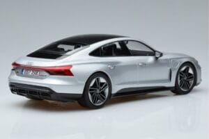 Audi RS e-tron GT Srebrny Norev 1:18 188381 Metal — zdjęcie 2 z 6