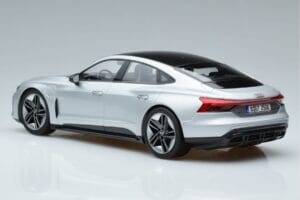 Audi RS e-tron GT Srebrny Norev 1:18 188381 Metal — zdjęcie 5 z 6