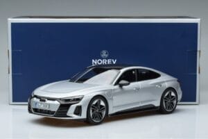 Audi RS e-tron GT Srebrny Norev 1:18 188381 Metal — zdjęcie 6 z 6