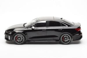 Audi RS3 8Y Sedan Czarny MCG 1:18 MCG18450 Metal — zdjęcie 3 z 6
