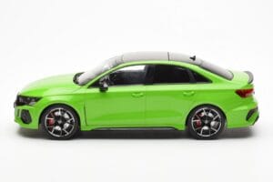 Audi RS3 8Y Sedan Zielony MCG 1:18 MCG18449 Metal — zdjęcie 3 z 6