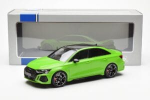 Audi RS3 8Y Sedan Zielony MCG 1:18 MCG18449 Metal — zdjęcie 6 z 6