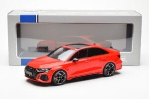 Audi RS3 8Y Sedan Czerwony MCG 1:18 MCG18451 Metal — zdjęcie 6 z 6