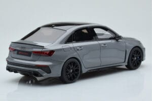 Audi RS3 8Y Sedan Performance Edition Szary GT Spirit 1:18 GT885 Żywica — zdjęcie 2 z 6
