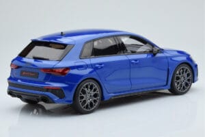 Audi RS3 8Y Sportback Performance Edition Nagaro Niebieski GT Spirit 1:18 GT884 Żywica — zdjęcie 2 z 5
