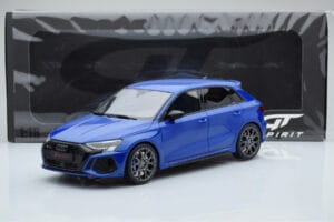 Audi RS3 8Y Sportback Performance Edition Nagaro Niebieski GT Spirit 1:18 GT884 Żywica — zdjęcie 5 z 5