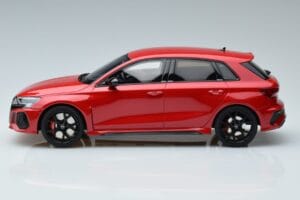 Audi RS3 8Y Sportback Czerwony GT Spirit 1:18 GT378 Żywica — zdjęcie 3 z 6