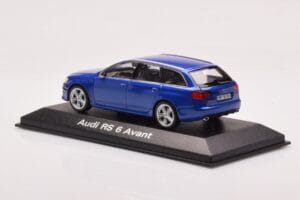 Audi RS6 C6 Sepang Niebieski Minichamps 1:43 5010710223 Metal — zdjęcie 3 z 4