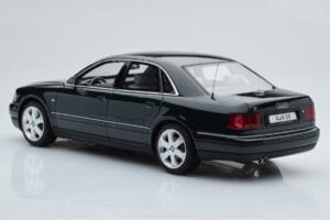 Audi S8 D2 Zielony Otto 1:18 OT916 Żywica — zdjęcie 5 z 6